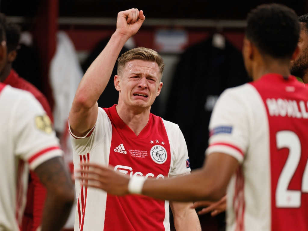 三无霍伊伦抱怨队友缺支援 阿莫林战术调整助曼联破门